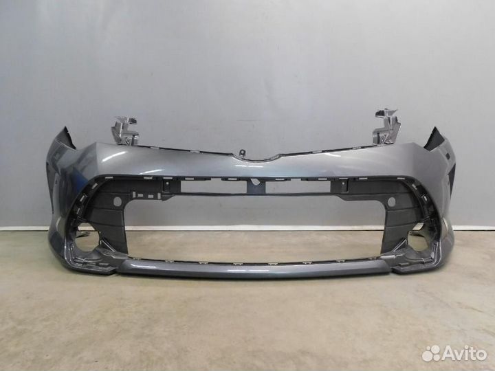 Бампер передний Toyota Camry