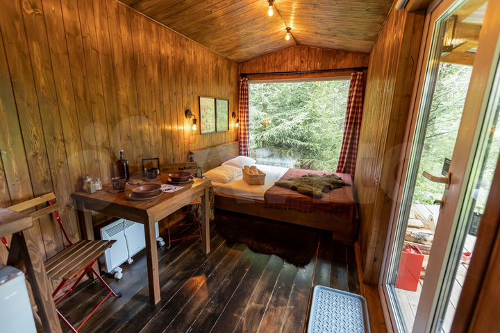 Дом 18 м² на участке 20 сот.