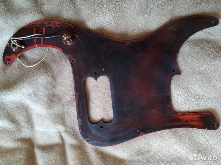 Пикгард для бас гитары