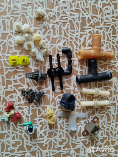 Запчасть правой двери Степвагон RF1