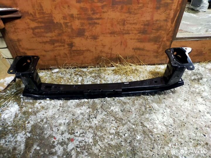 Усилитель бампера Ford