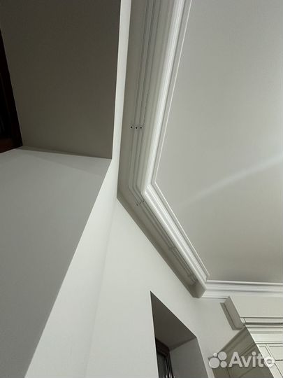 Установка потойных карнизов, Люстры Бра