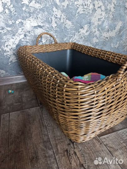Корзина из ротанга