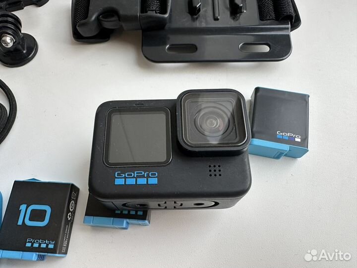 Камера GoPro Hero 10 black + комплект