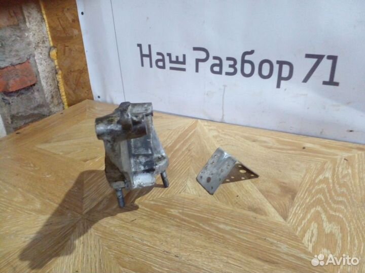 Кронштейн подушки двигателя Iran khodro samand