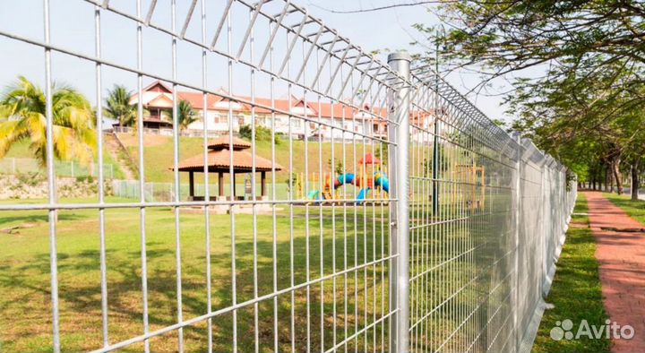 Забор из 3D сетки,калитки под ключ