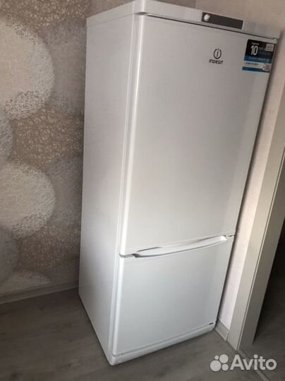 Холодильник indesit