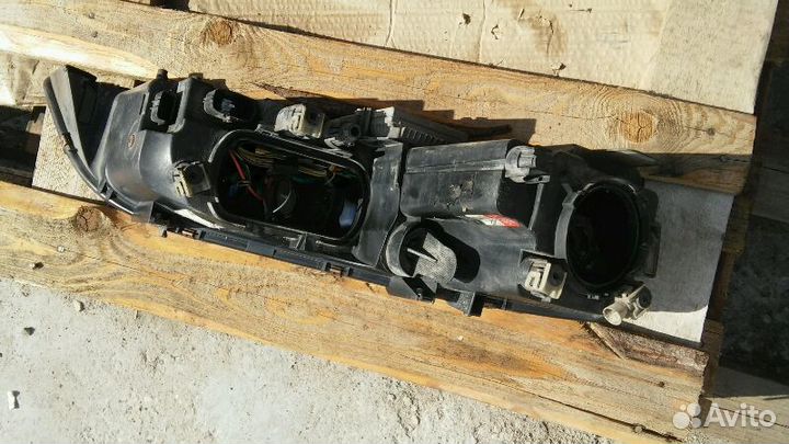 Левая фара mazda 6 gg ксенон