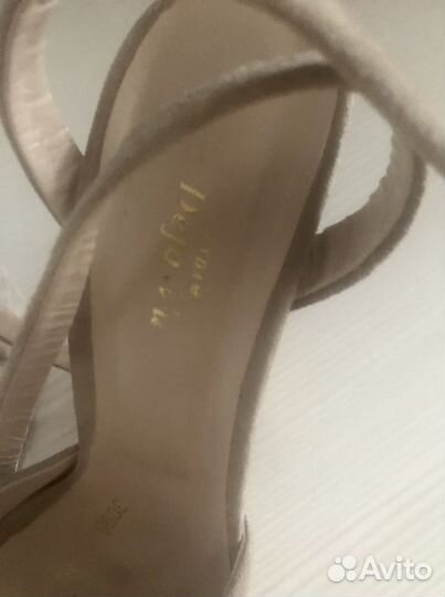 Босоножки 38