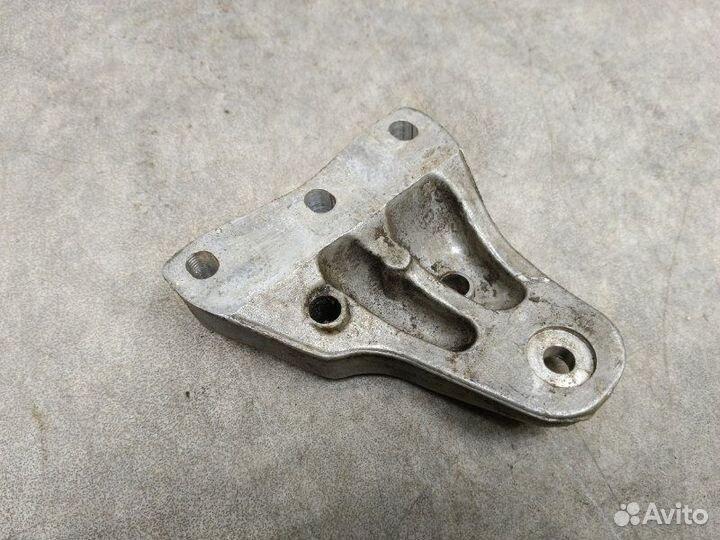 Кронштейн двигателя Volkswagen Polo 5 1.6 CFN 2013