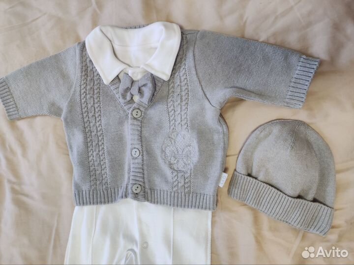 Комплект на выписку для мальчика Leo