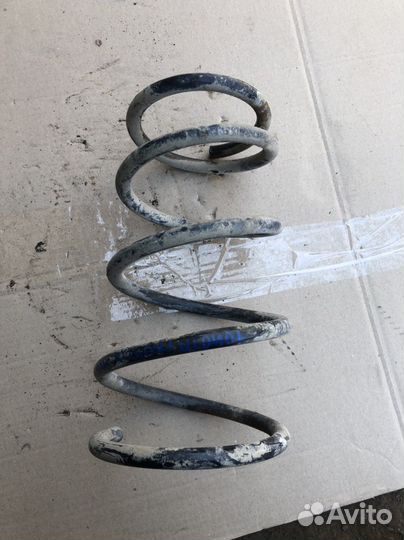 Пружина передняя Toyota Probox