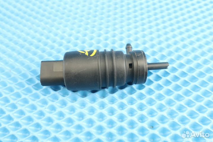 Насос омывателя Skoda Octavia A4