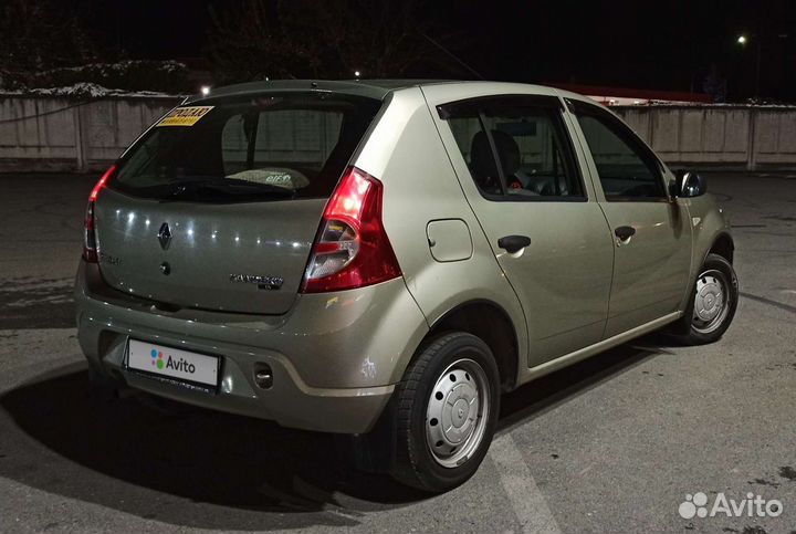 Renault Sandero 1.4 МТ, 2012, битый, 122 400 км