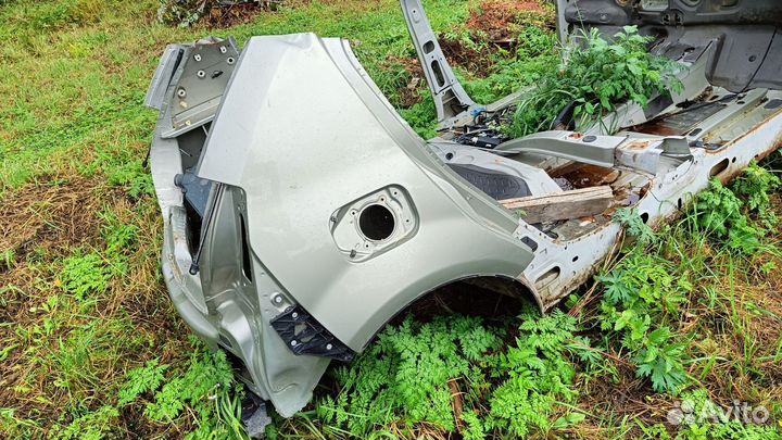 Крыло заднее правое Рено Сандеро 1