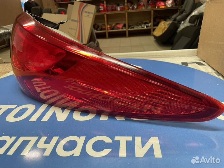 Фонарь правый hyundai IX35 924022Y000