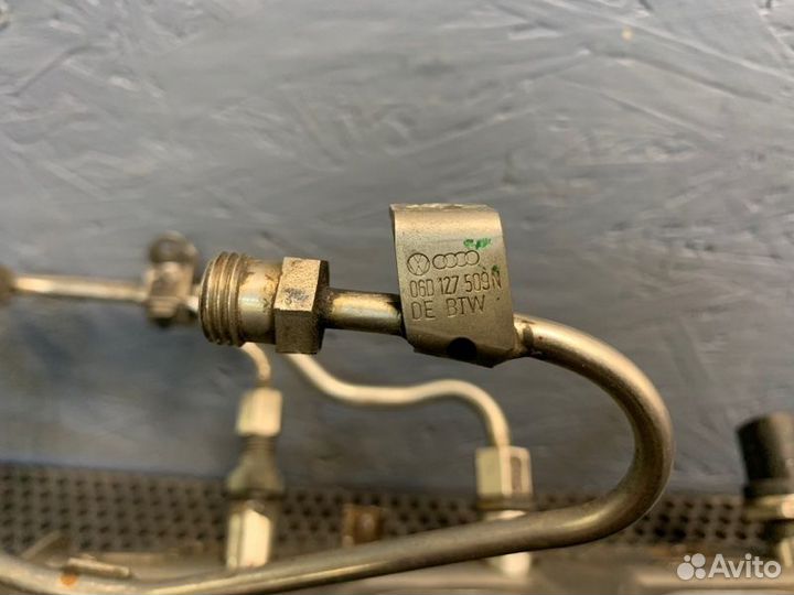 Топливная рампа Audi A4 B7 BWE 2008