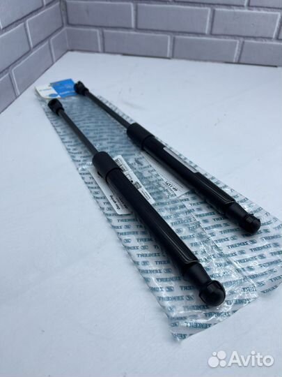 Амортизаторы капота BMW E46 2шт