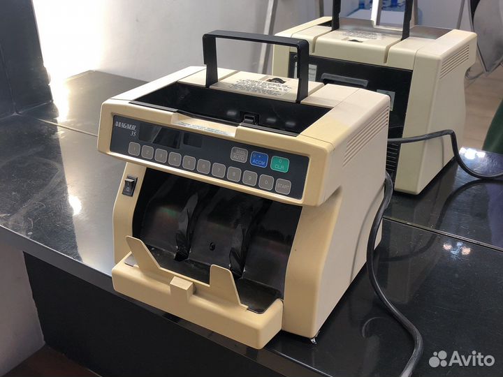 Машинка для счета денег