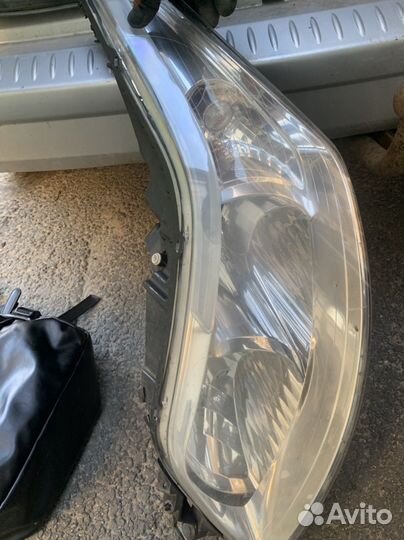 Фара передняя левая citroen c4