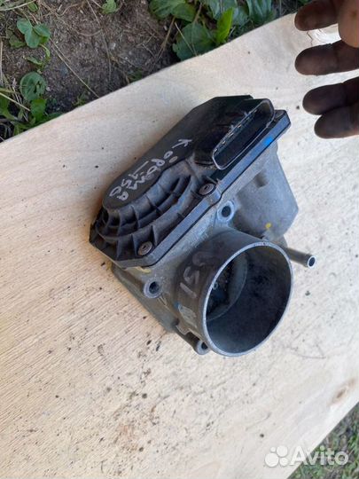 Дроссельная заслонка Toyota Corolla 150