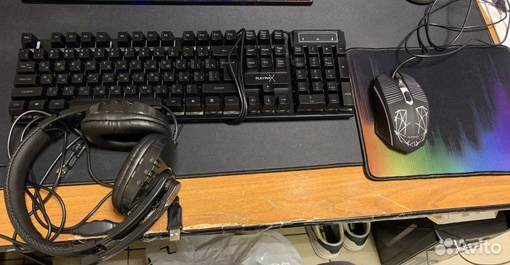 Комплект клавиатура, мышь, наушники и коврик