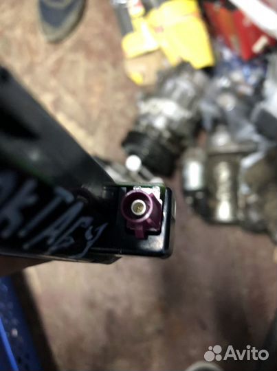 Беcпроводная зарядка Шкода Октавия 3