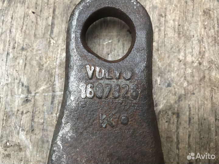 Сошка тормозного механизма передняя левая Volvo F