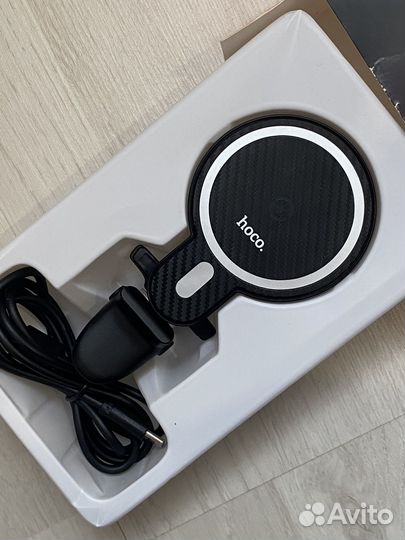 Держатель (+беспроводная зарядка) в машину