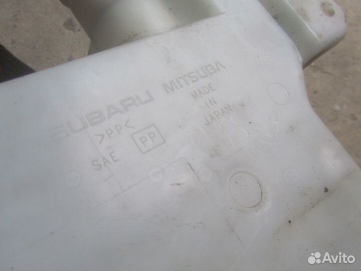 Бачёк стеклоомывателя subaru legacy outback