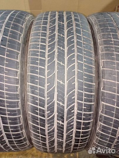 Bridgestone Dueler H/T 843 215/60 R17