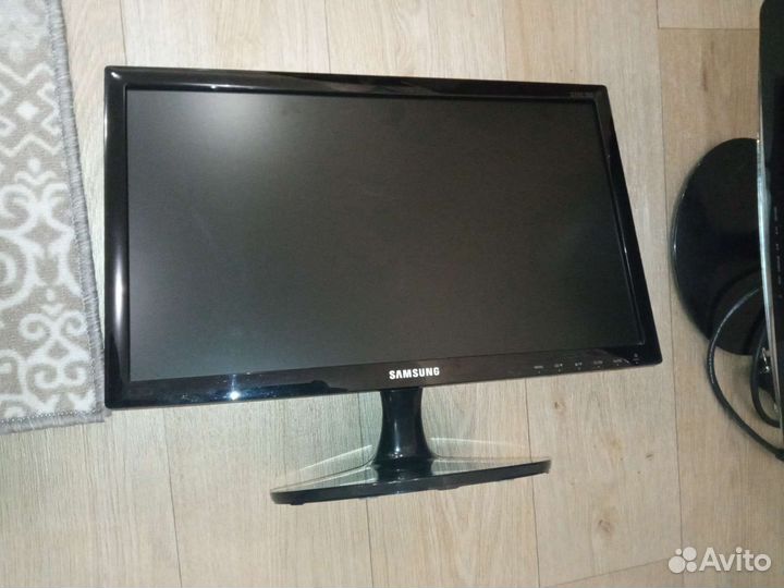 Монитор Samsung 19