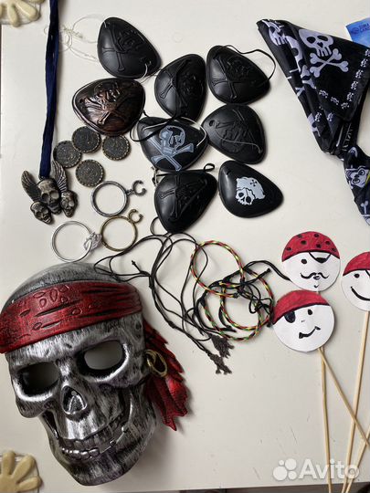 Пиратские костюмы и атрибутика