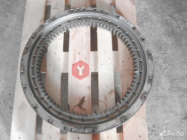 Опорно-поворотный круг Volvo EC140DL