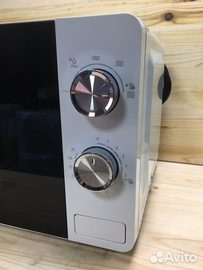 Микроволновая печь Gorenje MO17E1W новая