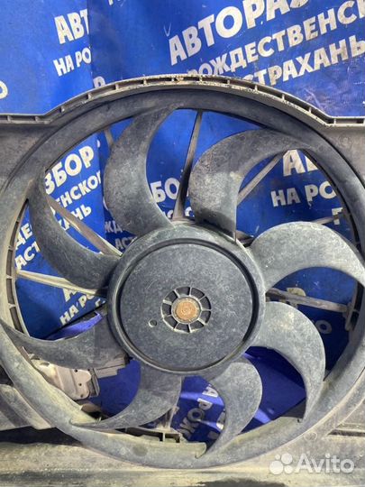 Диффузор с вентилятором Ford Focus 3 хэтчбек 2013