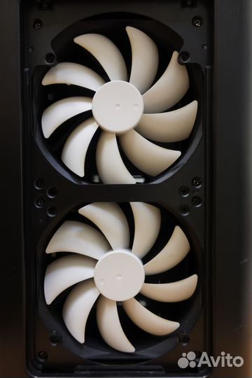Корпус Fractal Design Arc Midi R2 и Lamptron FC5 V