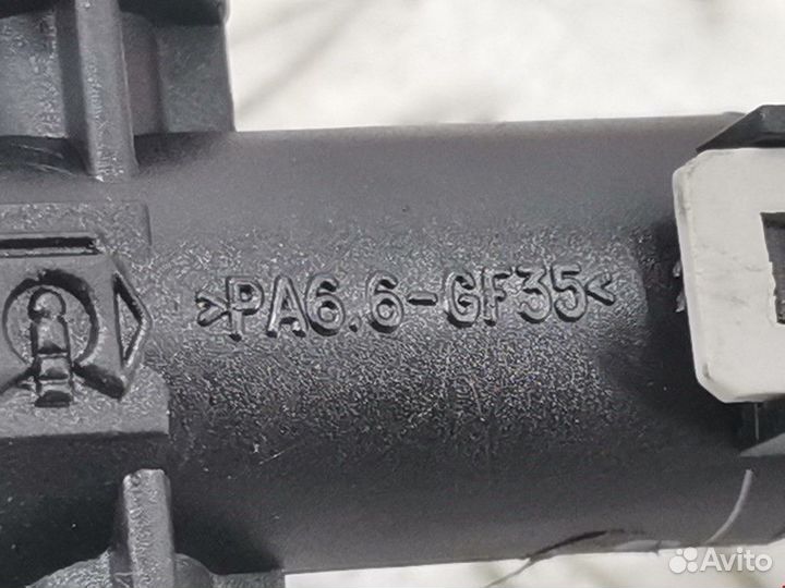 Трубка обратки форсунок Ford Focus 2 2006 1521487