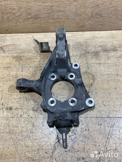 Поворотный кулак передний левый Volvo S60, S80 X29