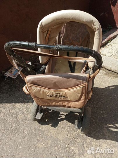 Прогулочная коляска