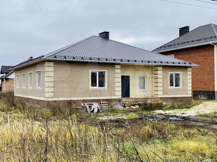 Коттедж 177 м² на участке 10 сот.