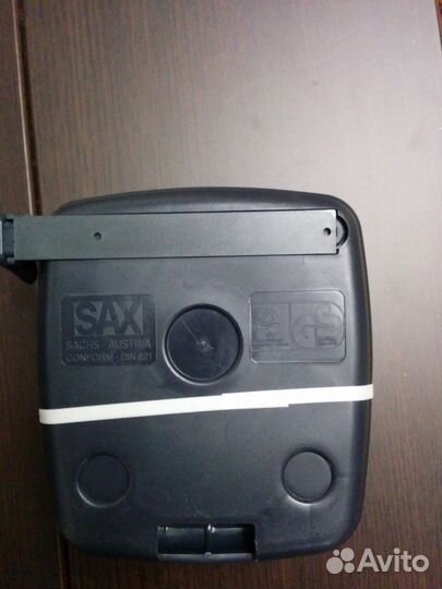 Дырокол Sax 518