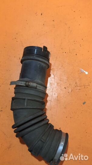 Патрубок воздушного фильтра на Ford Ka