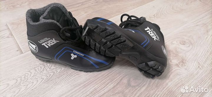 Лыжные ботинки 33р