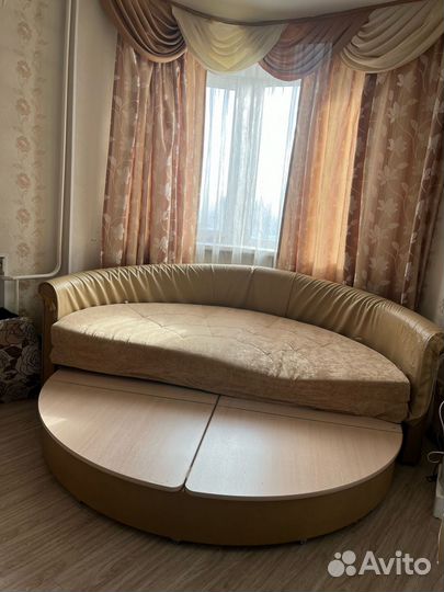 Диван круглый