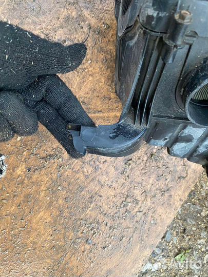 Корпус воздушного фильтра Ford Focus 2