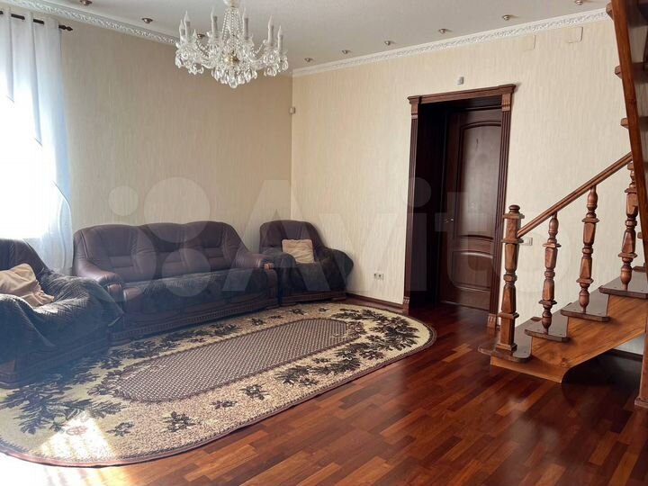 Коттедж 253 м² на участке 12 сот.