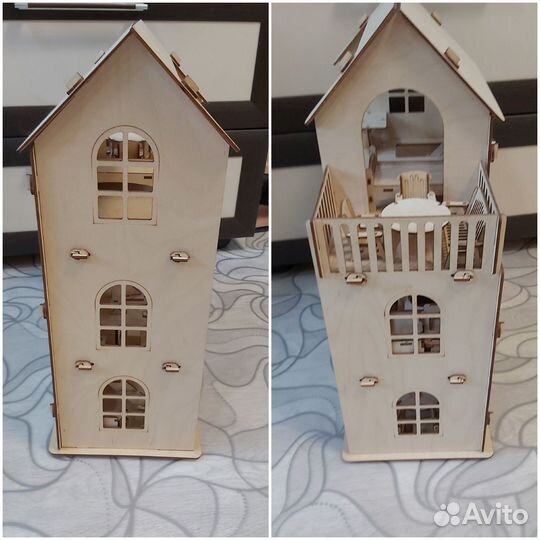 Деревянный домик с мебелью