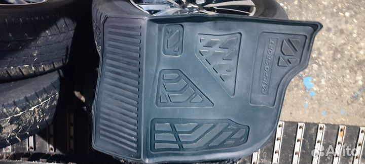 Коврики для машины Mitsubishi Pajero Sport 3