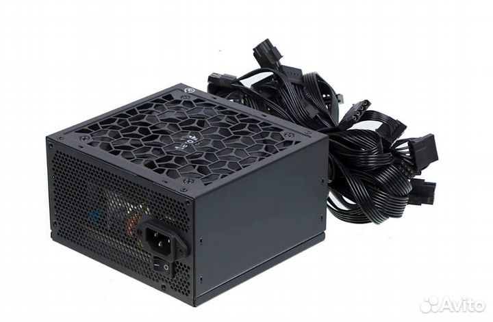 Блок питания AeroCool aero bronze 750W новый